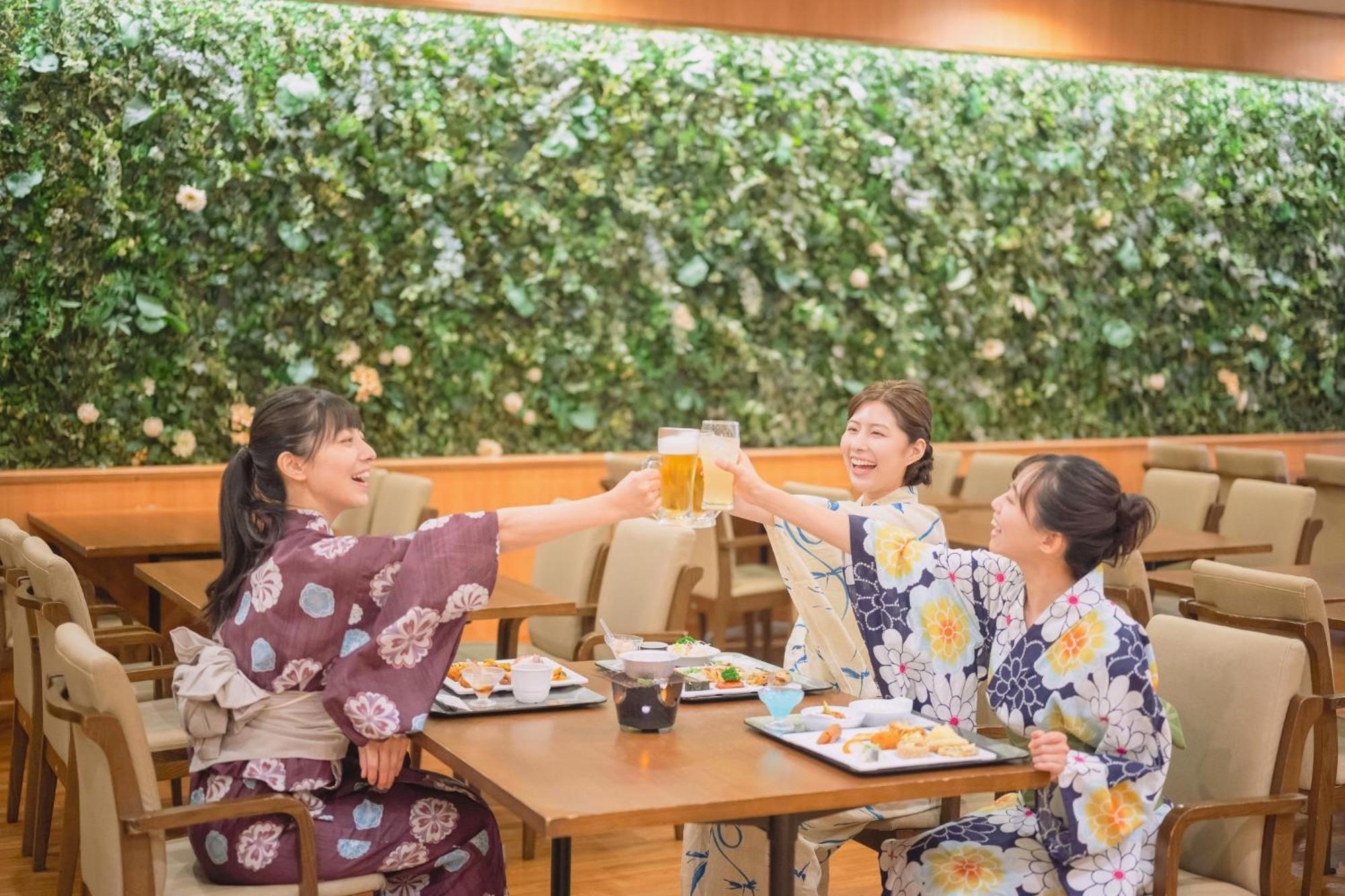 Ooedo Onsen Monogatari Dogo Hotel Matsuyama  Exterior foto